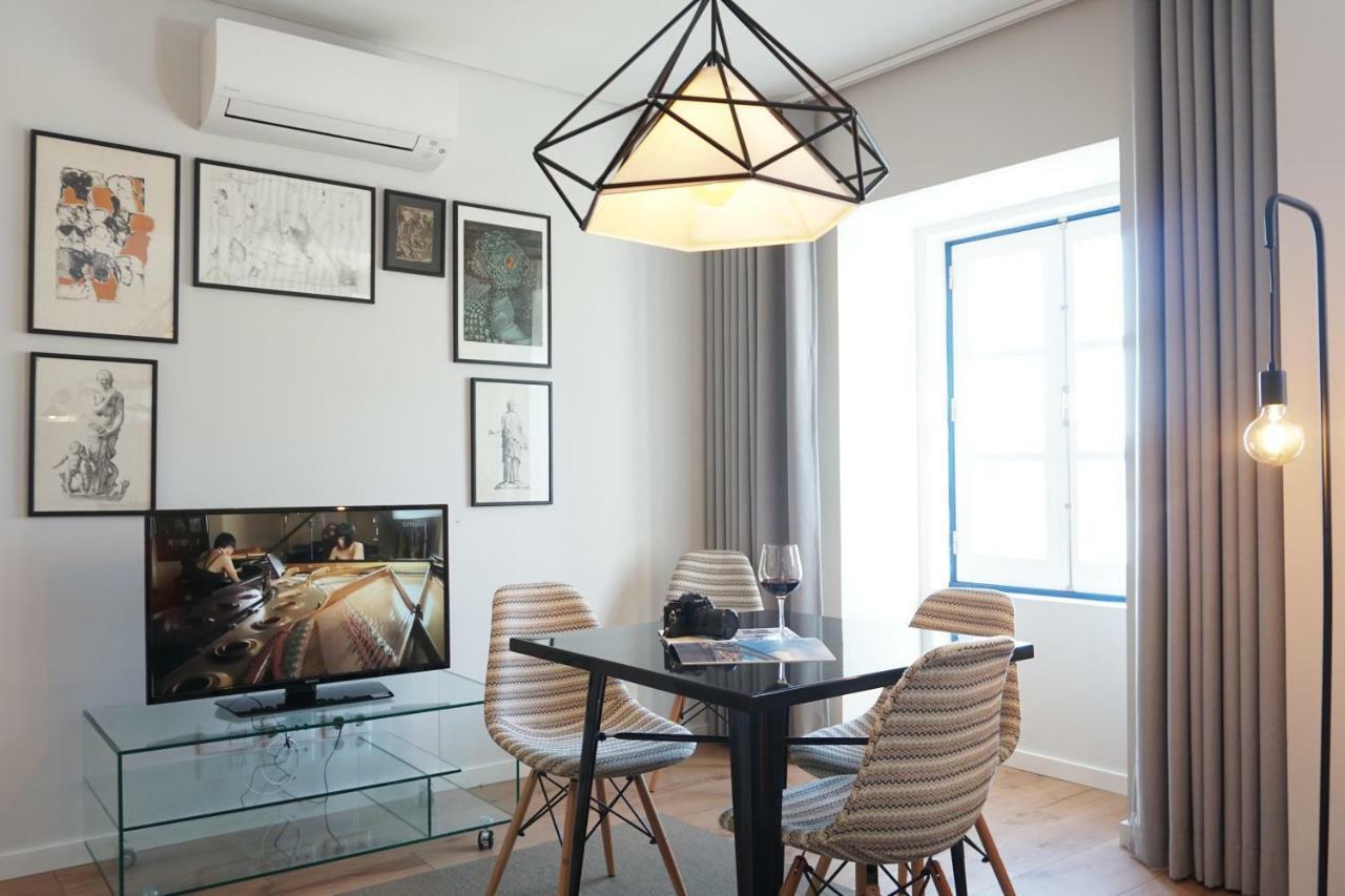 Porto View By Patio 25 Apartment บีลาโนวาเดกายา ภายนอก รูปภาพ